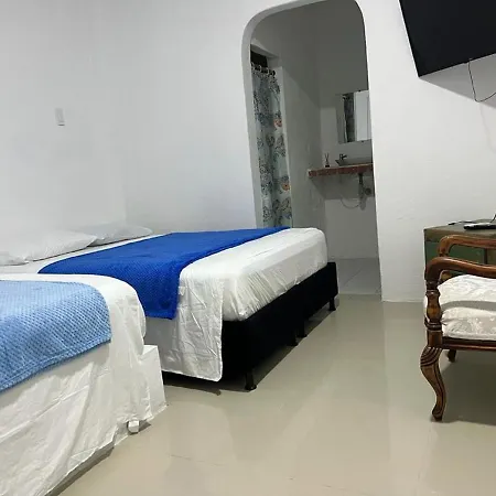 Tr-a1c De Cuadruple Cerca Al Castillo San Felipe Con Piscina Aire Acondicionado Y Wifi Cartagena